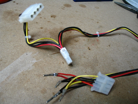 Molex Y Splitter