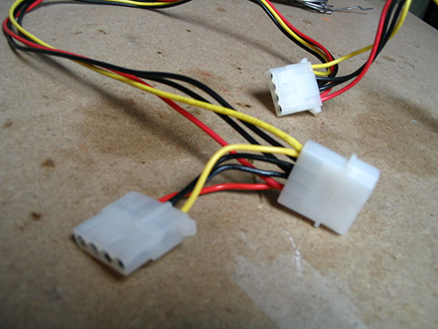 Molex Y Splitter